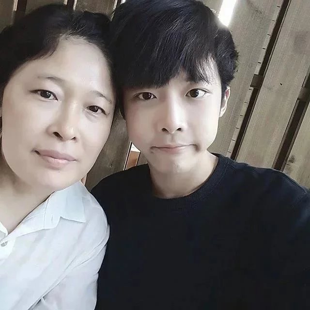欧阳瑞亚爱