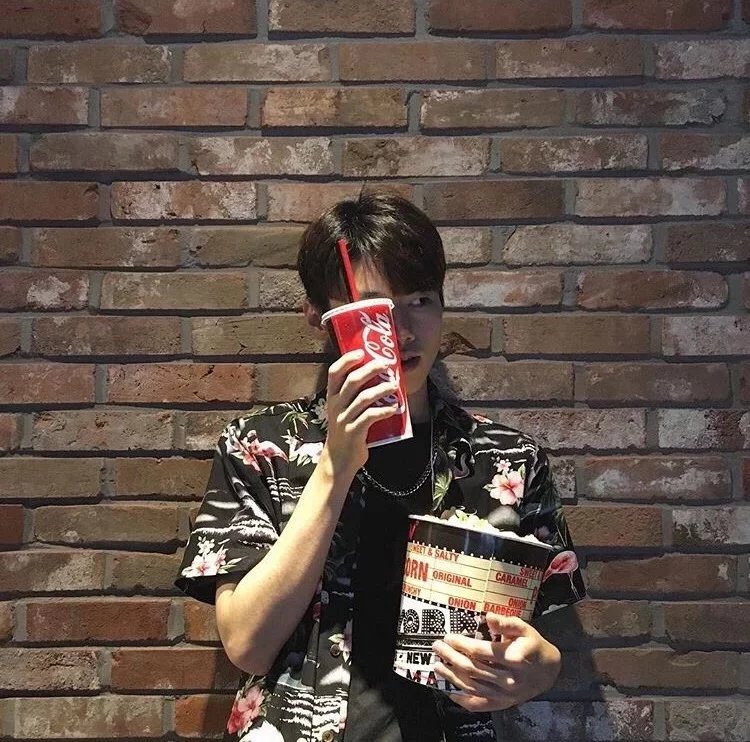 齐荷纪进