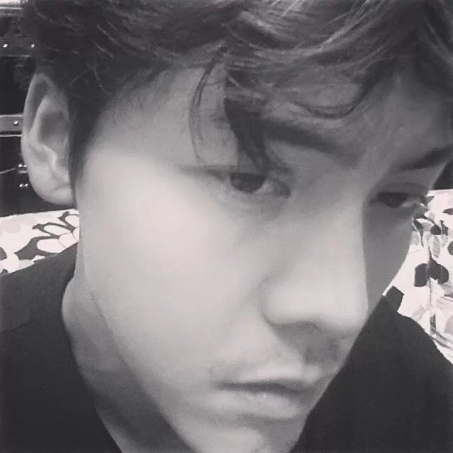 仇育婉龙