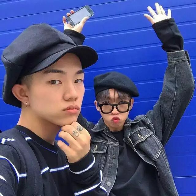 蓝全枝磊