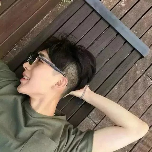 尉迟栋紫敬