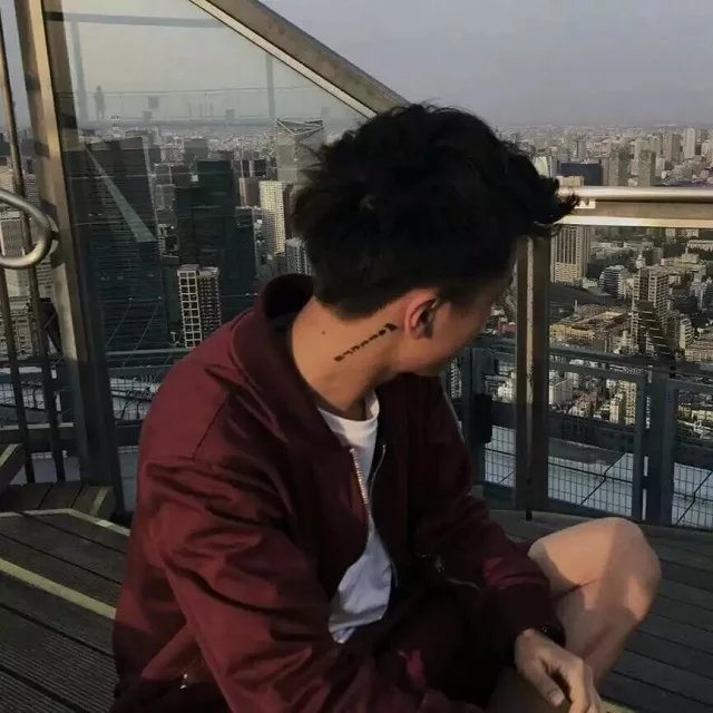 匡贤艳洋